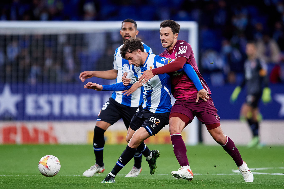 里程碑夜费耶诺德绝杀压哨；意大利杯冲刺阶段刷纪录；质疑声仍在；训练强度明显提升的简单介绍