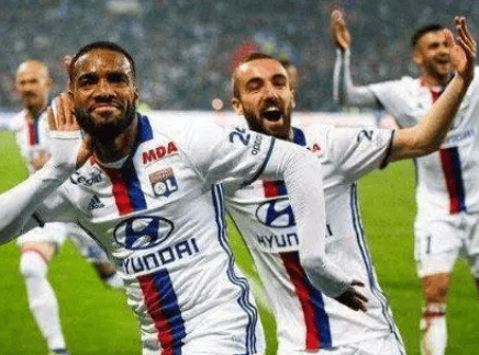 法国杯转会期再迎强敌，多特蒙德调整名单，主帅态度——目标明确，医务组通报恢复的简单介绍