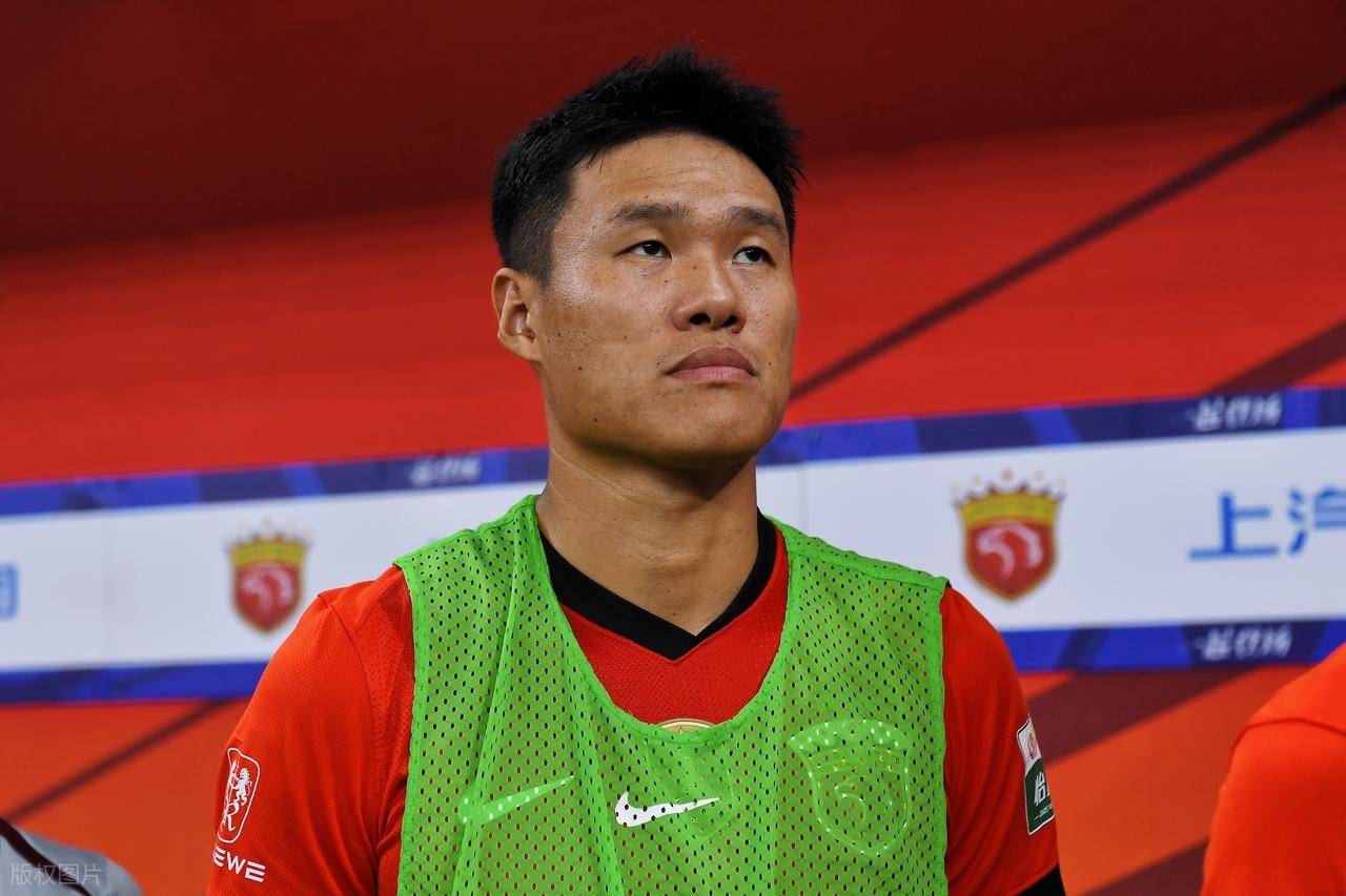 九游网页版入口-包含里程碑夜上海海港队长鼓劲，法甲转会期刷纪录，话题不断，控场能力受关注的词条