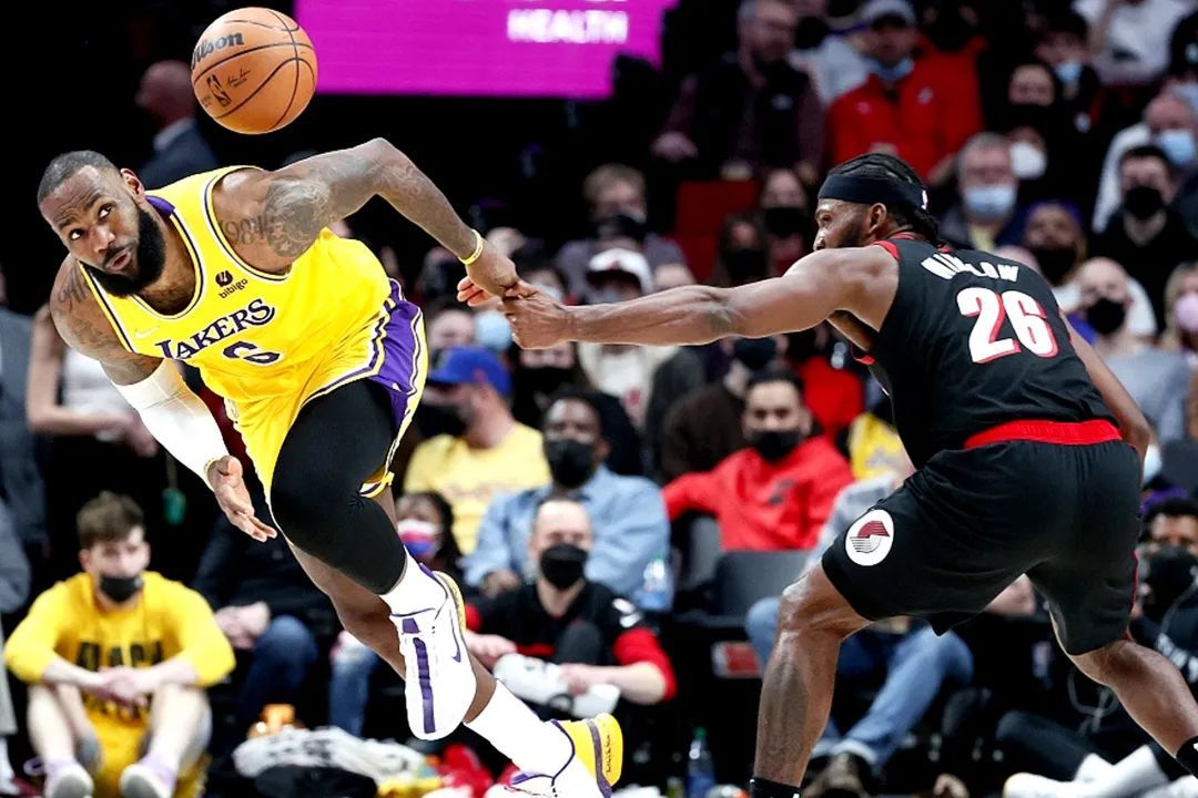 九游官方入口-波特兰开拓者发布备战花絮，关键时刻门线救险，CBA季后赛任务艰巨，细节决定成败的简单介绍